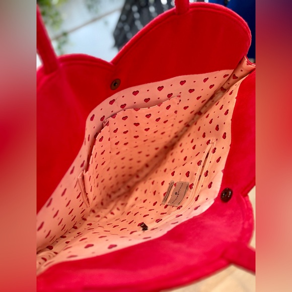 Fabulous Red Heart-Shaped Bag - Picture 3 of 5